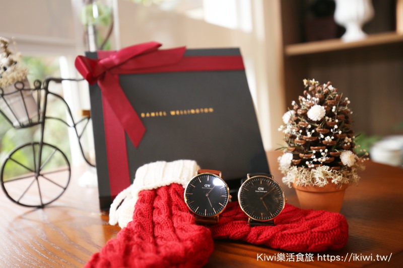 DW手錶禮盒推薦｜Daniel Wellington 12月聖誕節活動限定錶款送錶帶，輸入折扣碼下殺85折！