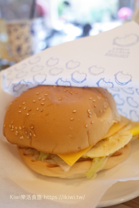 彰化早午餐推薦｜墨爾漢堡彰化自強店 MORE Burger平價份量不少/適合親子用餐