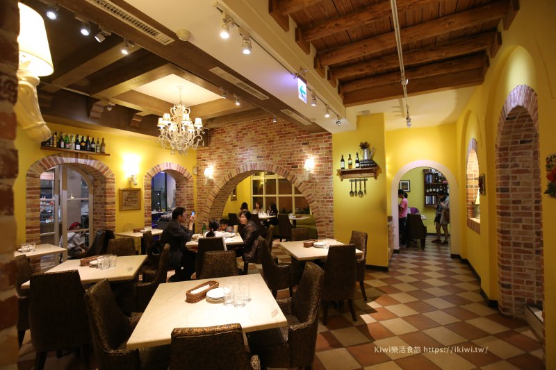 小義大利莊園Little Italy 義大利麵｜台中美術館餐廳，適合多人分食、親子的異國料理