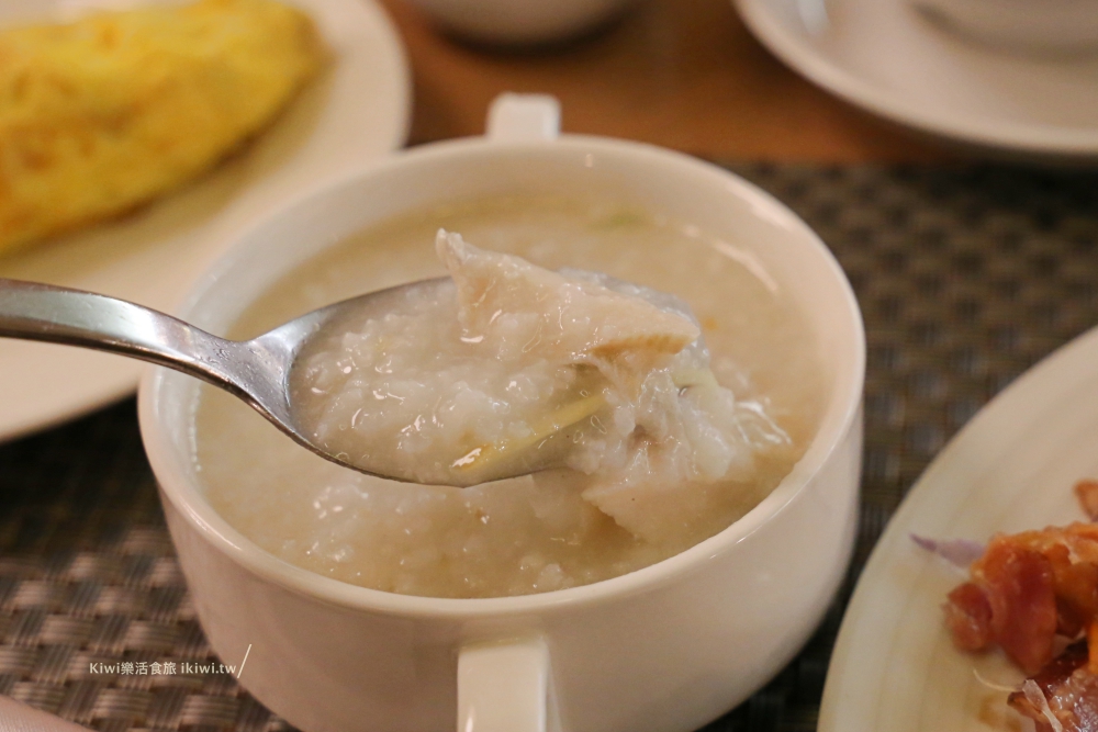 台南香格里拉飯店五星級Café buffet自助吧鮮魚粥