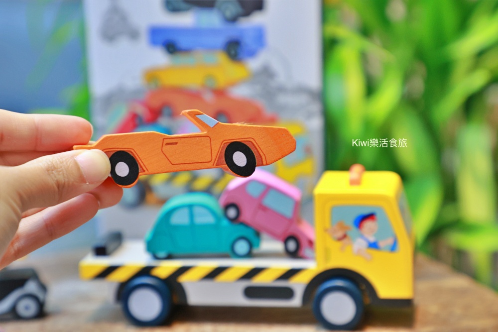 Tender Leaf木製玩具｜汽車運輸疊疊樂、孔雀開屏色票卡，無毒安全材質，以木育遊戲來場互動五感體驗