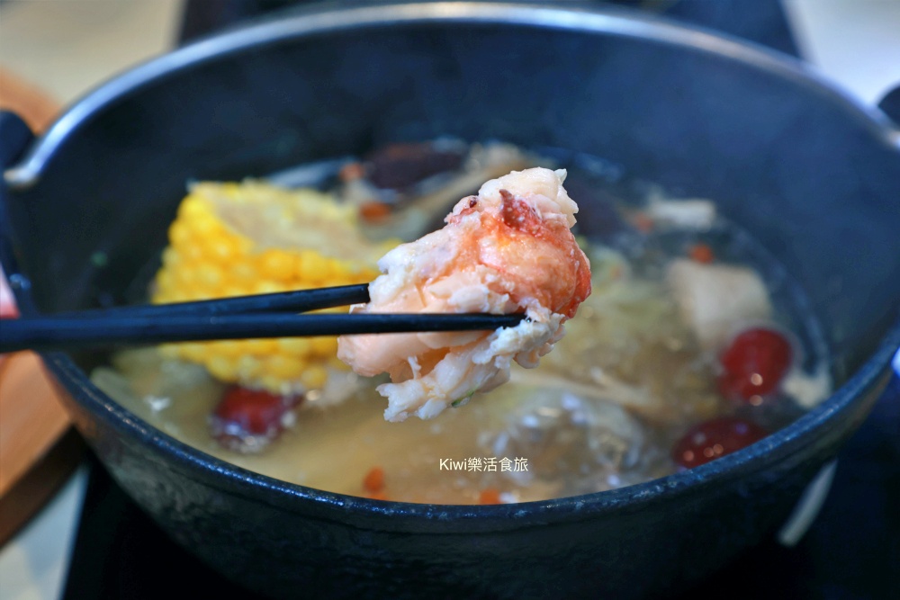 台中火鍋推薦饗點鍋精緻鍋物台中文心店｜火鍋吃到飽餐廳，雙龍霸王霸王海陸拼盤霸氣又好吃！