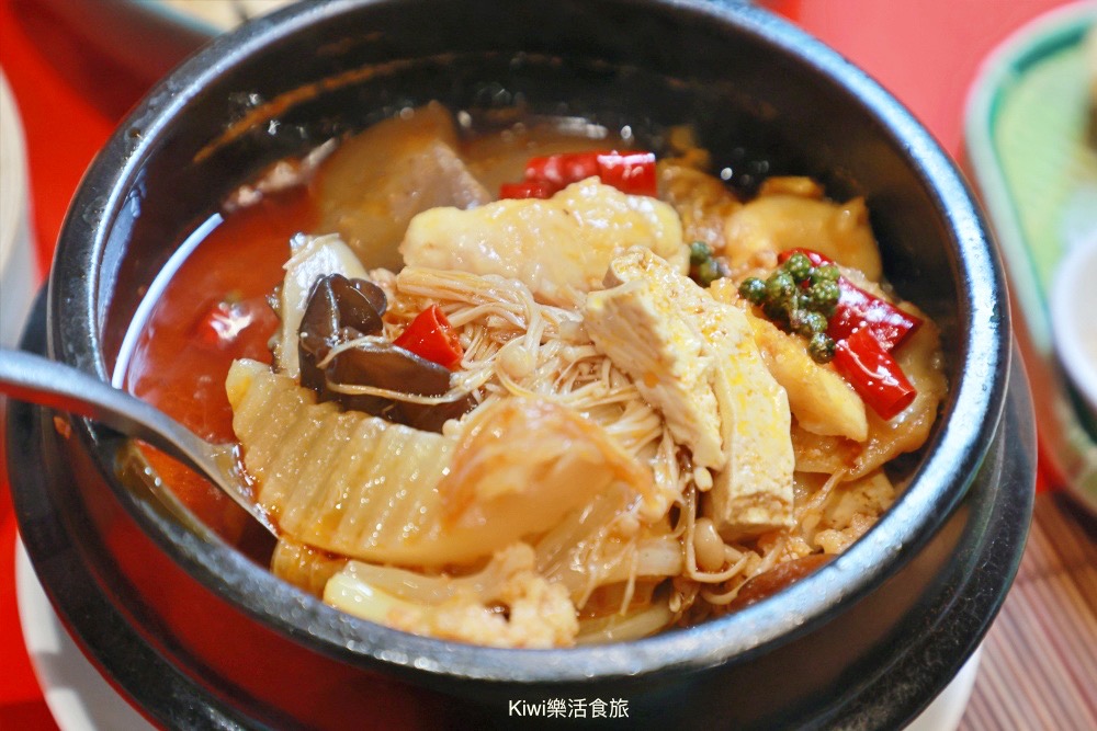 台中有春茶館大墩店.台中美食餐廳推薦古早味創意料理下午茶飲品超推薦.夏季限定芒果冰.kiwi樂活食旅部落客推薦台中美食餐廳聚會推薦