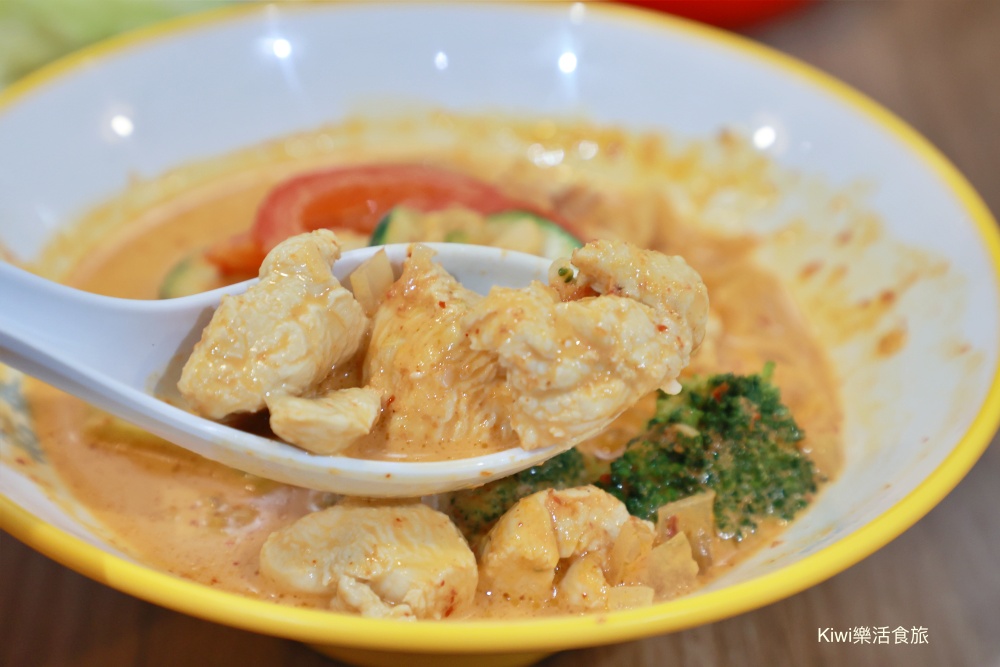 員林船泰泰泰式船麵.員林美食泰式料理.泰式.簡餐.小食.甜點.kiwi樂活食旅推薦彰化員林在地美食