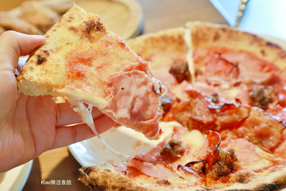 台中美食推薦角度義棧Pizzeria l'angolo台中義式餐廳.半月餃.手工披薩.披薩餃.野豬騎士手工披薩.kiwi樂活食旅部落客推薦台中道地義式餐廳