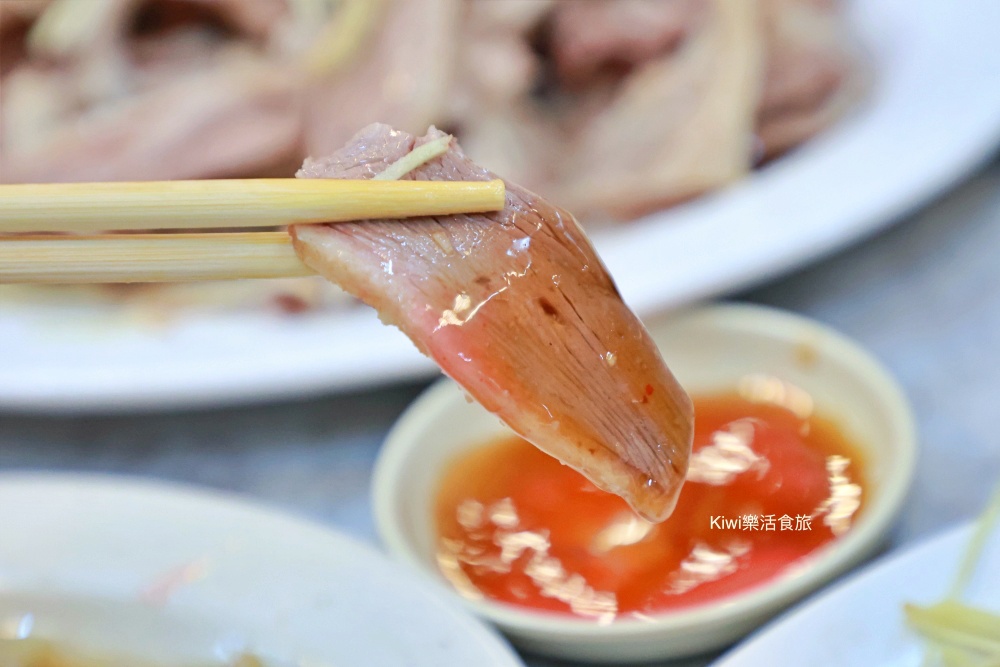 台中阿川鵝肉｜台中西區向上市場周邊美食人氣老店，推鵝肉盤、乾麵