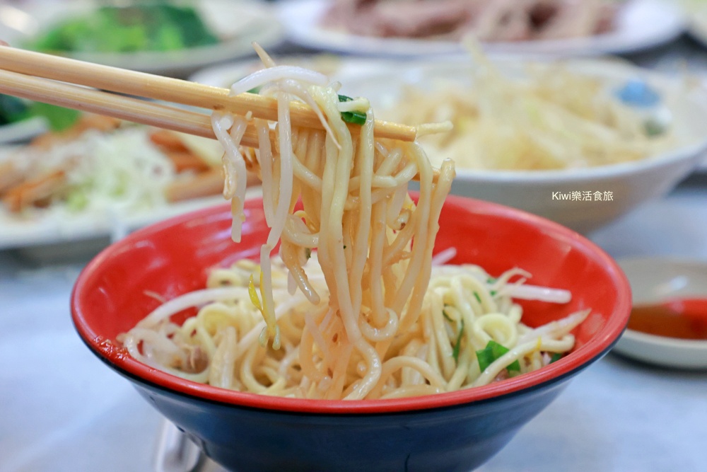 台中阿川鵝肉｜台中西區向上市場周邊美食人氣老店，推鵝肉盤、乾麵