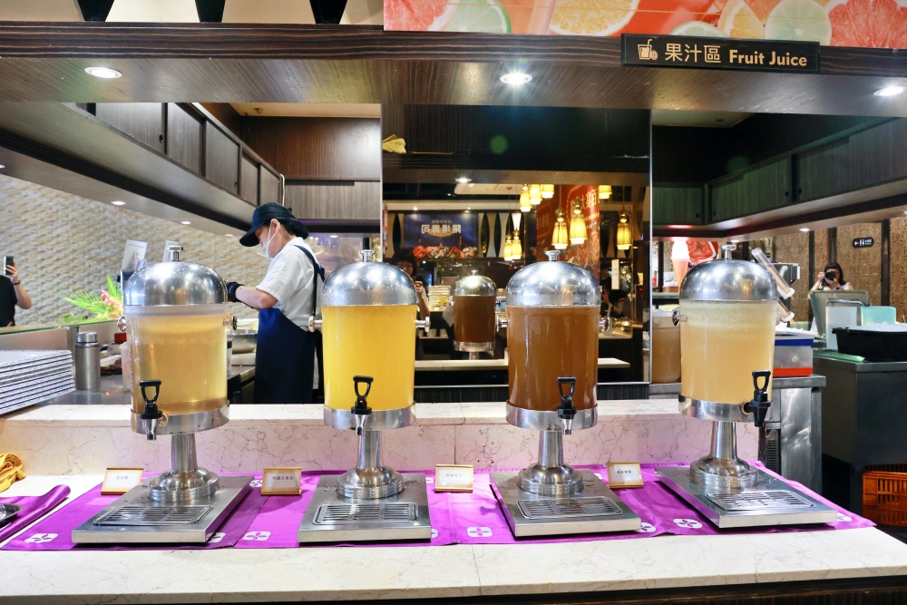 台中潮港城太陽百匯｜釜山海鮮季海鮮直送海味滿滿，上百道異國料理大推生魚片.海鮮.韓式.港式料理～四人同行送巨無霸檸檬泰國蝦