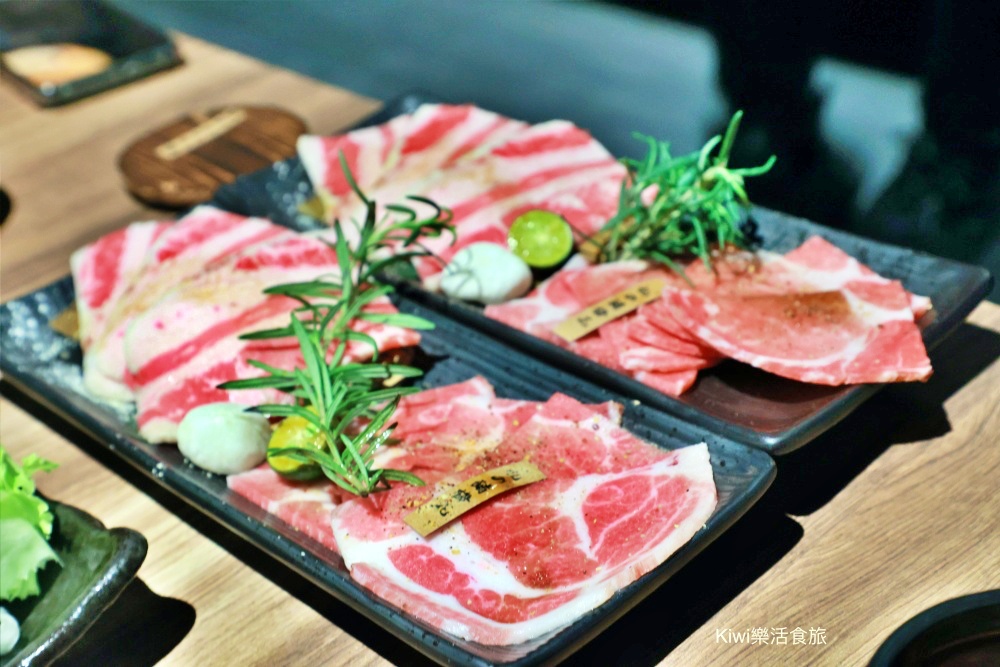 台中美食札卡燒肉逢甲店.台中燒肉平價CP值很高的燒肉店.近逢甲商圈美食.台中燒肉個人套餐.kiwi樂活食旅部落客推薦台中燒肉逢甲夜市旁