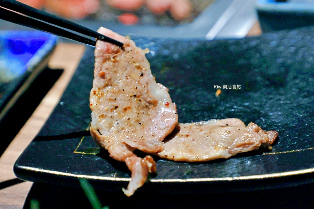 台中美食札卡燒肉逢甲店.台中燒肉平價CP值很高的燒肉店.近逢甲商圈美食.台中燒肉個人套餐.kiwi樂活食旅部落客推薦台中燒肉逢甲夜市旁