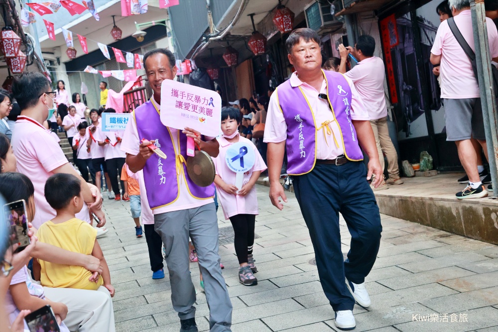 馬祖鐵板燒塔節.馬祖南竿秋慶景點推薦活動手寫除穢卡.扭白丸體驗.鐵板燒塔儀式.火舞秀.海洋音樂派對.kiwi樂活食旅部落客推薦馬祖秋慶在地文化民俗活動