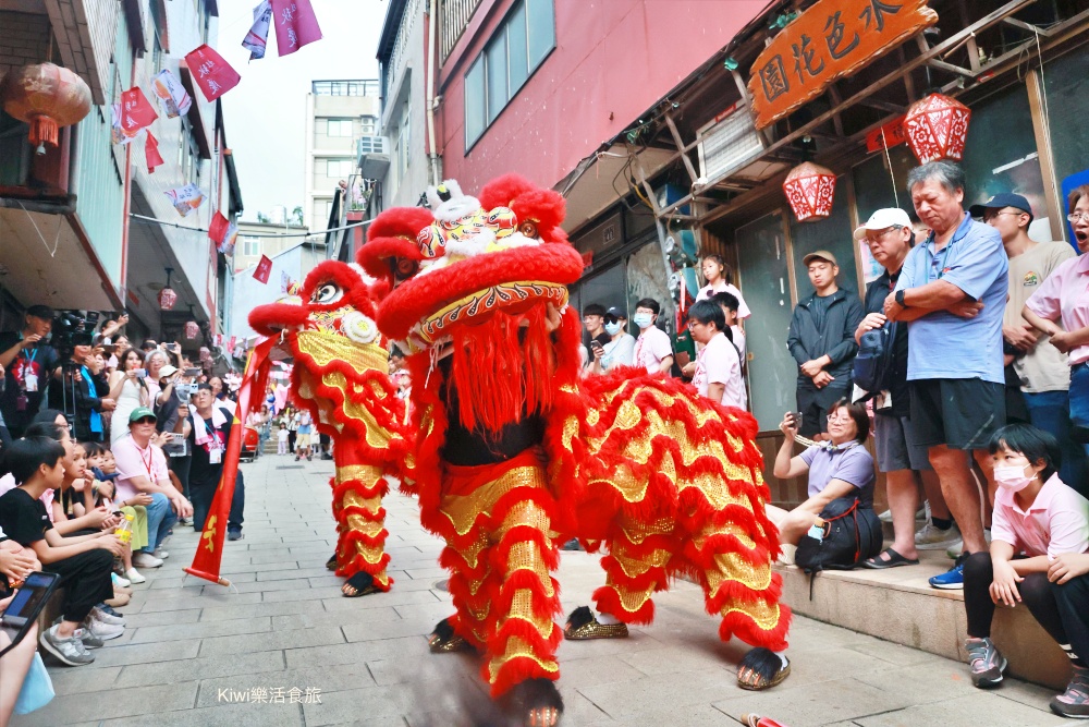 馬祖鐵板燒塔節.馬祖南竿秋慶景點推薦活動手寫除穢卡.扭白丸體驗.鐵板燒塔儀式.火舞秀.海洋音樂派對.kiwi樂活食旅部落客推薦馬祖秋慶在地文化民俗活動