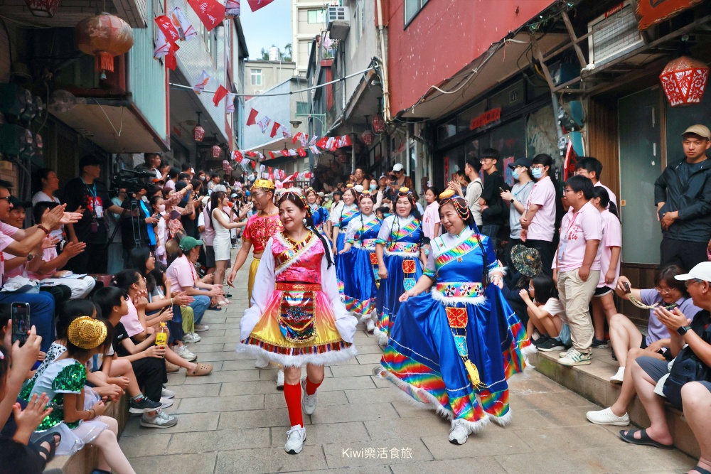 馬祖鐵板燒塔節.馬祖南竿秋慶景點推薦活動手寫除穢卡.扭白丸體驗.鐵板燒塔儀式.火舞秀.海洋音樂派對.kiwi樂活食旅部落客推薦馬祖秋慶在地文化民俗活動