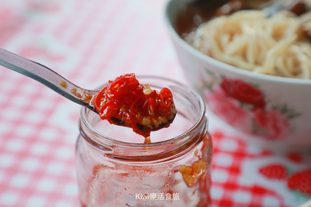 雲林北港鱔魚麵.北港美食小吃推薦光明鱔魚麵.隱藏北港朝天宮周邊巷弄美食.北港美食.北港生炒鱔魚.kiwi樂活食旅推薦雲林北港小吃