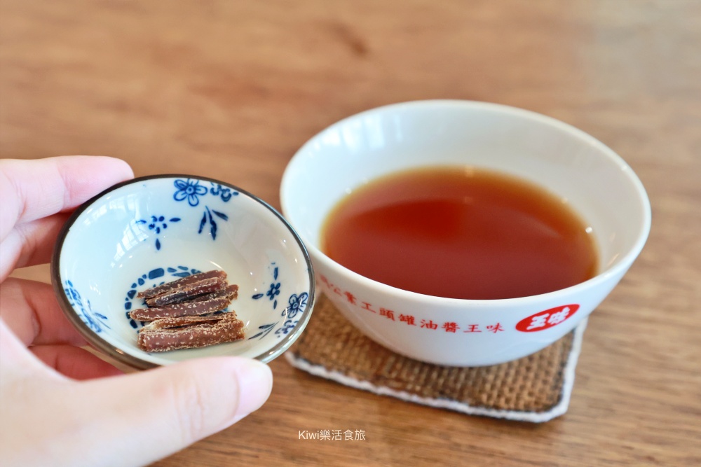 台中美食Douzi美術站咖啡館.台中西區碗公裝咖啡尬私房老菜脯絕妙組合.台中單品咖啡.烘豆.kiwi樂活食旅部落客推薦台中老宅咖啡館