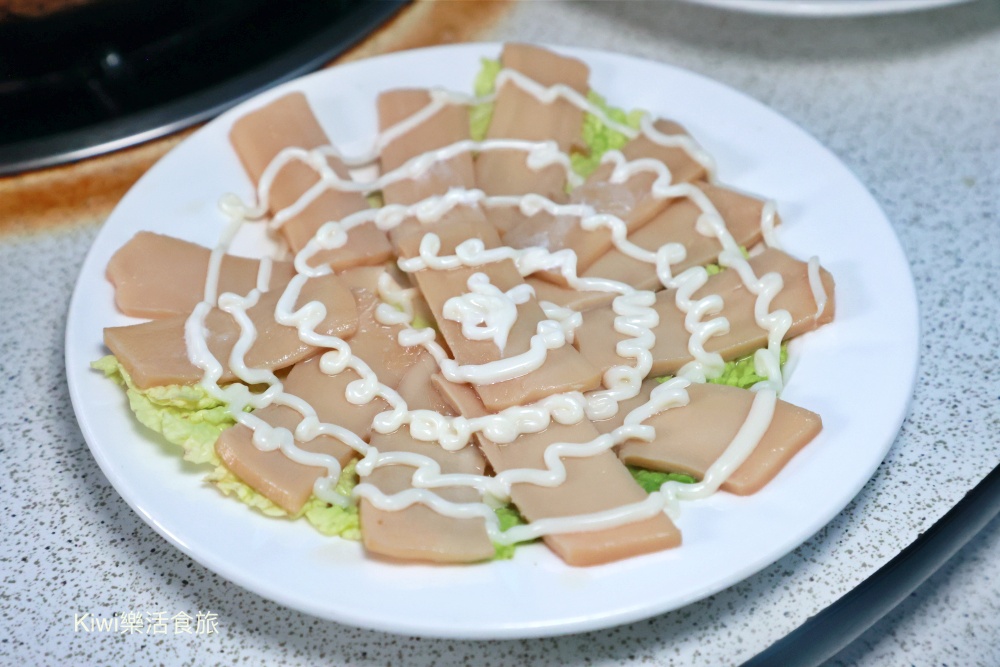 台中廣式養生功夫雞.台中美食椰子雞超厲害.隱藏田野間超人氣餐廳.大推原味椰子雞.招牌廣東白切雞.台中火鍋推薦.台中餐廳推薦.台中聚會尾牙推薦.台中家庭聚餐推薦.台中南屯餐廳.南屯餐廳.kiwi樂活食旅部落客推薦台中美食餐廳