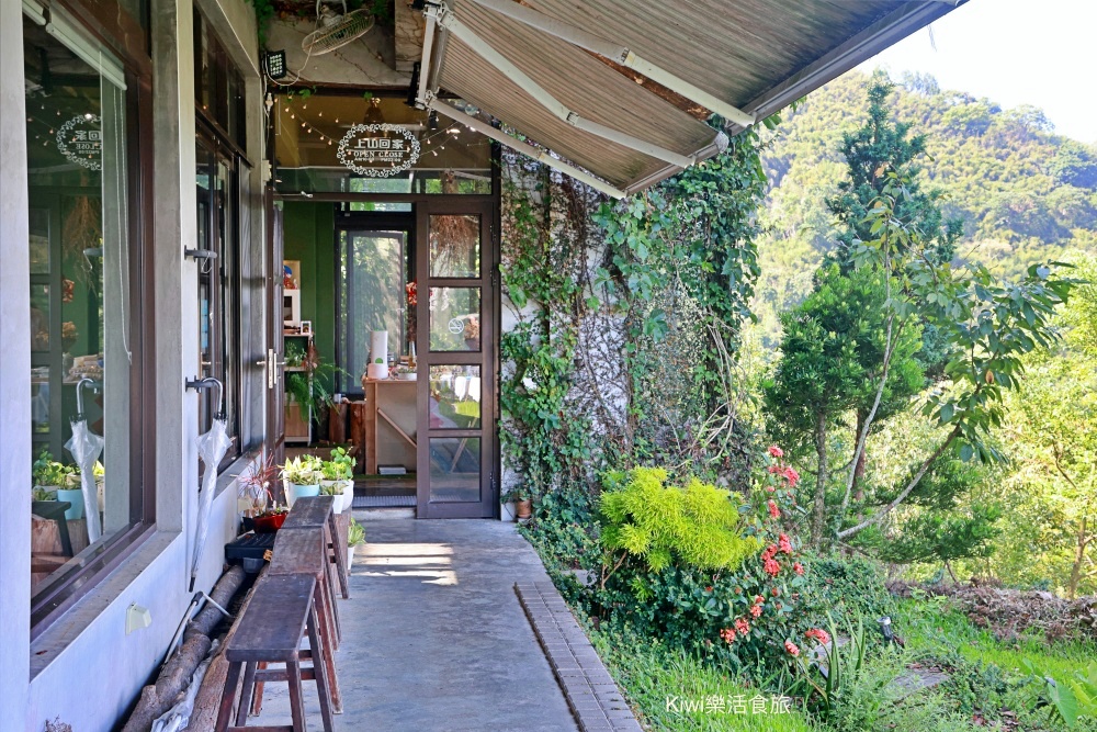苗栗住宿推薦上山回家旅宿|苗栗大湖住宿、一泊二食當季自栽無毒蔬菜、採草莓、螢火蟲,馬那邦山周邊住宿 kiwi樂活食旅推薦苗栗住宿推薦上山回家旅宿.苗栗大湖住宿.一泊二食當季自栽無毒蔬菜.採草莓.雲海日出夕陽螢火蟲.馬那邦山周邊住宿