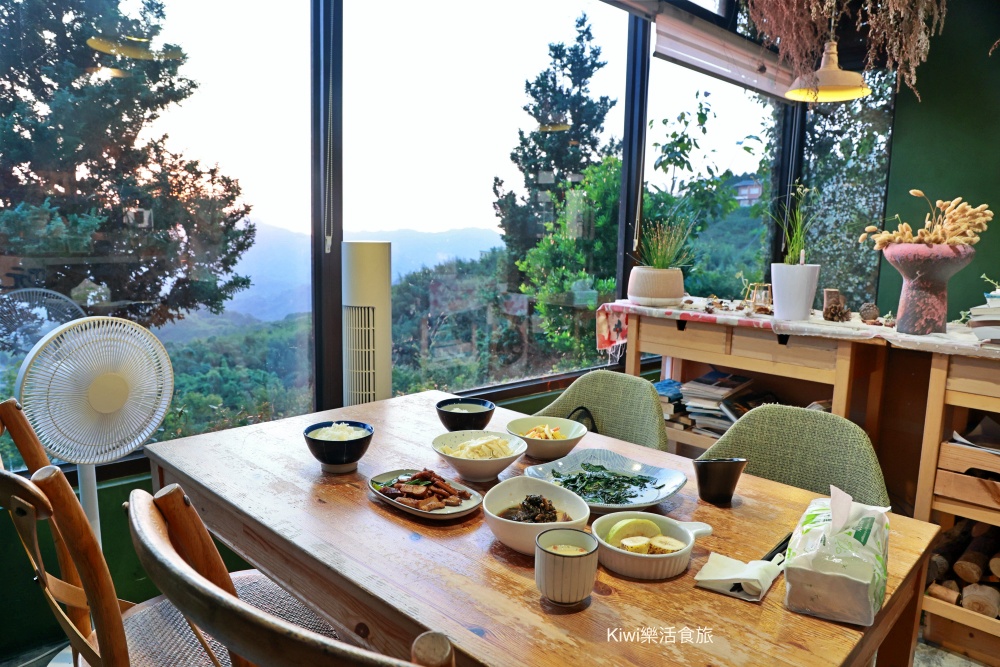 苗栗住宿推薦上山回家旅宿|苗栗大湖住宿、一泊二食當季自栽無毒蔬菜、採草莓、螢火蟲,馬那邦山周邊住宿 kiwi樂活食旅推薦苗栗住宿推薦上山回家旅宿.苗栗大湖住宿.一泊二食當季自栽無毒蔬菜.採草莓.雲海日出夕陽螢火蟲.馬那邦山周邊住宿