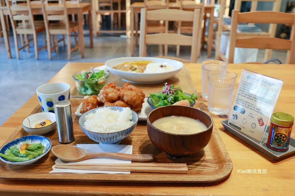 員林丰富食堂日式餐廳.咖啡.雜貨.家庭料理.北海道湯咖哩.奶油雞咖哩.唐揚雞定食.kiwi樂活食旅部落客推薦彰化員林美食餐廳