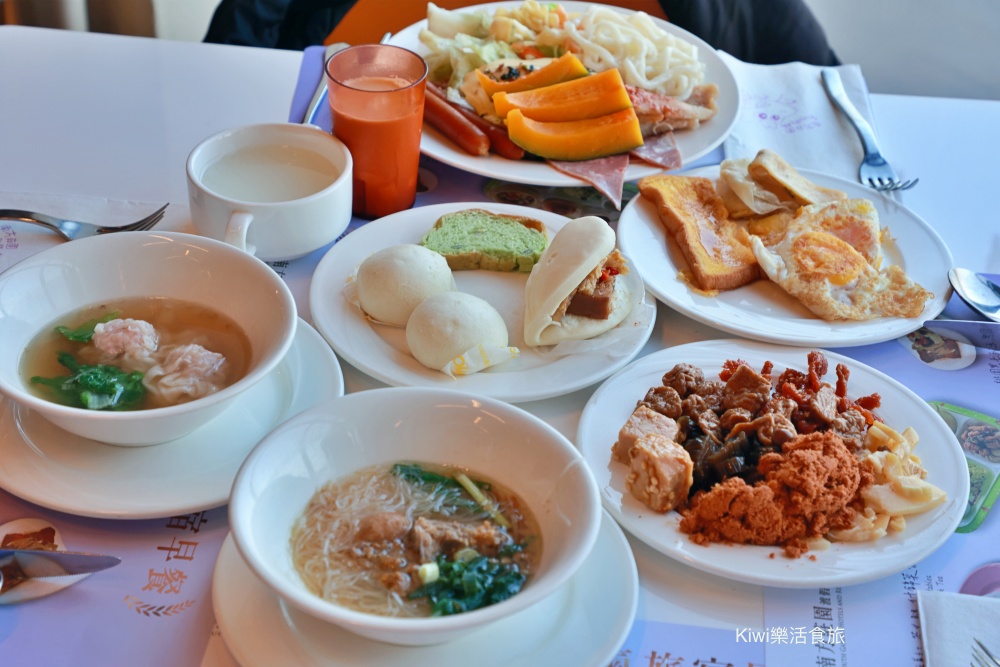 桃園中壢南方莊園渡假飯店.桃園親子溫泉飯店推薦一泊二食.中壢住宿推薦.Dino親子館兒童遊戲室.溫泉水療中心.桃園親子飯店推薦.親子遊戲室.電動超跑.戲水池.水上溜滑梯.水療.溫水溫泉.kiwi樂活食旅部落客推薦桃園住宿美食旅遊推薦南方餐廳浙江料理家庭朋友聚會.尾牙.婚宴會館