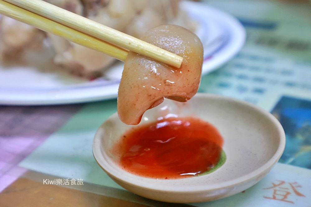 彰化市美食.紀豬腳麵線專賣店.彰化車路口店.彰化小吃推薦豬腳開運.當歸湯頭溫潤.白滷豬腳.閏月豬腳.生日豬腳麵線.小腸湯.豬腳湯.鴨肉湯.米血.麵線.kiwi樂活食旅推薦彰化在地小吃.近家香潤餅.北方早點.不二坊蛋黃酥.彰化三民市場車路口周邊美食