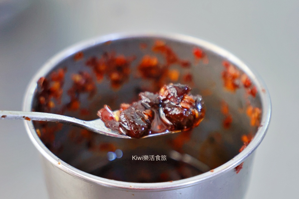 彰化素食車路口素食麵|彰化市清爽素食,乾麵加綜合湯飽足!近三民市場周邊美食 彰化素食車路口素食麵|彰化市清爽素食,乾麵加綜合湯飽足!近三民市場周邊美食