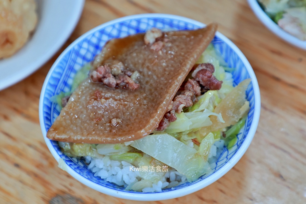 北斗美食宮前阿美高麗菜飯.彰化北斗小吃推薦古早味高麗菜飯搭配肉皮.小菜.kiwi樂活食旅推薦北斗小吃美食