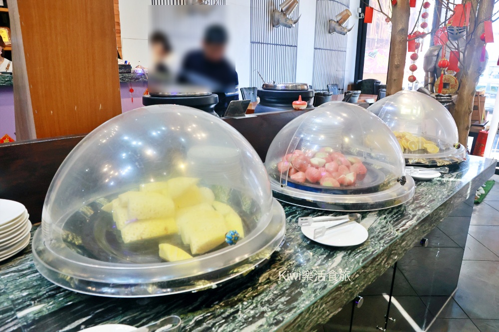 彰化史堤克牛排金馬店.kiwi樂活食旅部落客推薦彰化在地平價牛排.彰化市美食推薦羽下牛排質量好.專人桌邊服務.自助吧無限暢飲.彰化聚會餐廳.近彰化王田交流道周邊美食