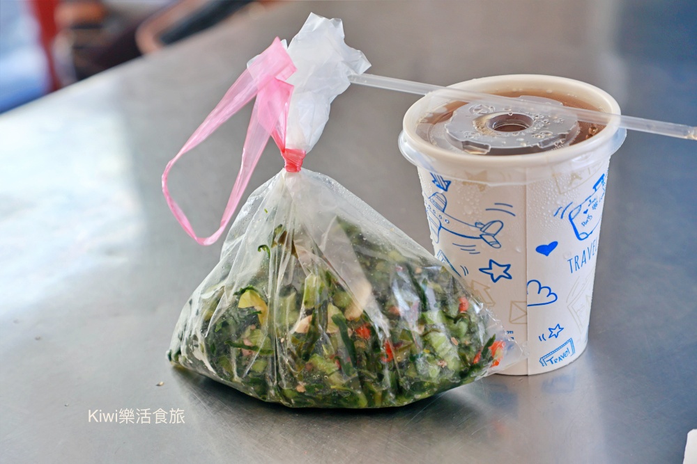 kiwi樂活食旅推薦台中美食上海未名酸梅湯麵點,台中中區美食推薦米其林必比登連四年.道地上海麵食老字號.排骨麵.牛肉麵.炸醬麵.雪裡紅.酸梅湯.近台中火車站周邊美食.台中小吃