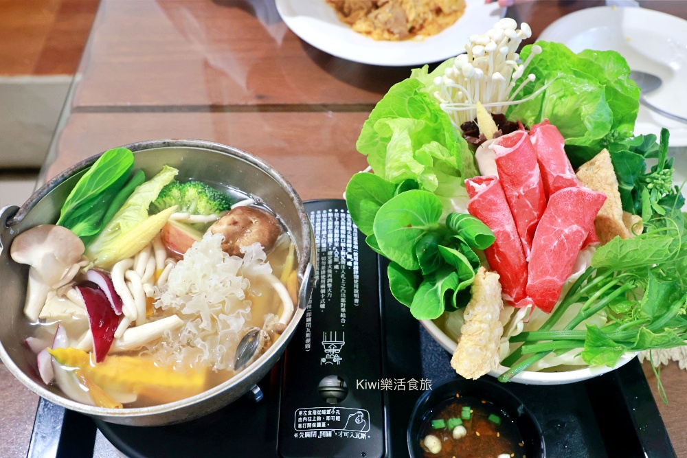 kiwi樂活食旅推薦彰化美食瑪多琍廚房.彰化聚會推薦香茅火鍋菜盤像捧花一樣多.韓式泡菜豬肉義大利燉飯.近彰商周邊美食.八卦山周邊美食.彰化市美食.彰化市.彰化餐廳.彰化聚會餐廳