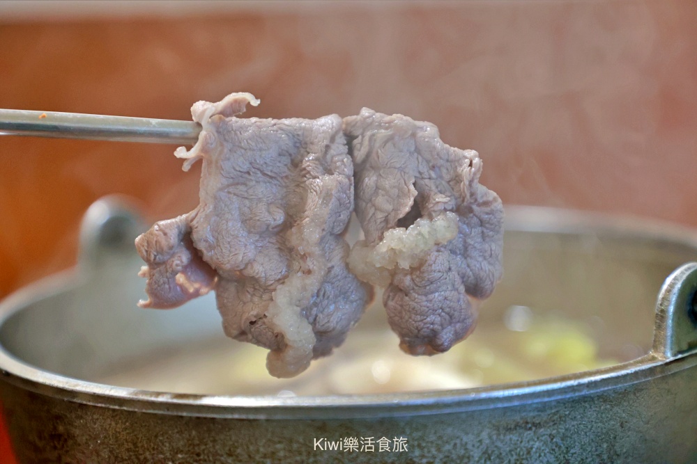 kiwi樂活食旅推薦彰化美食瑪多琍廚房.彰化聚會推薦香茅火鍋菜盤像捧花一樣多.韓式泡菜豬肉義大利燉飯.近彰商周邊美食.八卦山周邊美食.彰化市美食.彰化市.彰化餐廳.彰化聚會餐廳