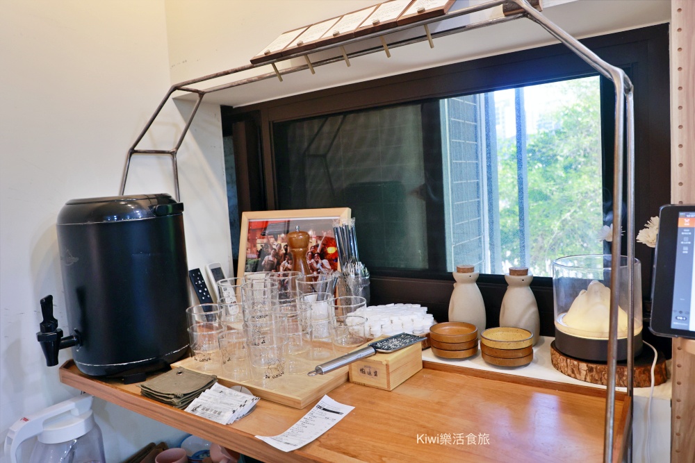 台中北屯臥野In Outdoor.kiwi樂活食旅推薦台中美食.台中北屯早午餐推薦起司瀑布德腸堡佐油封番茄醬.荒山牧羊人派.山野手沖咖啡.生活選物.大坑風景區周邊美食