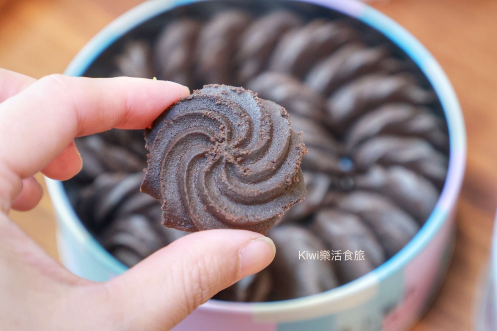 台中曉翮流域｜台中伴手禮推薦爆漿滿餡蛋捲.厚度滿分的厚餡夾心.方方甜心.蝴蝶酥專賣店，近台中中央公園、台中逢甲夜市周邊美食