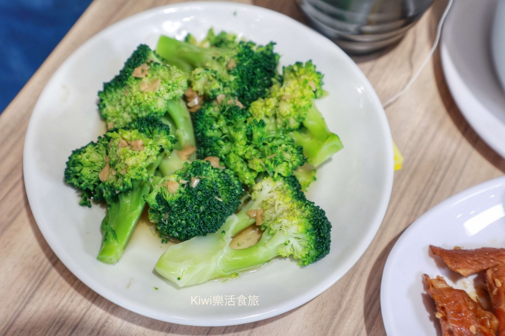 彰化美食陳家大小姐｜彰化市大埔路美食燉露湯料多實在.麵食.各樣功夫小菜～傳承古早味老手藝！