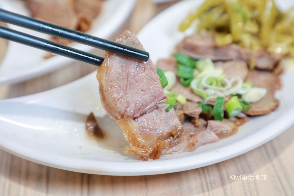 彰化美食陳家大小姐｜彰化市大埔路美食燉露湯料多實在.麵食.各樣功夫小菜～傳承古早味老手藝！