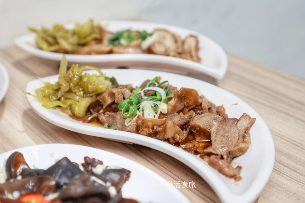 彰化美食陳家大小姐｜彰化市大埔路美食燉露湯料多實在.麵食.各樣功夫小菜～傳承古早味老手藝！