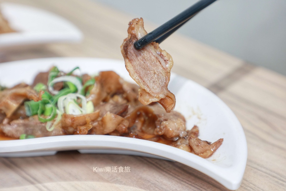彰化美食陳家大小姐｜彰化市大埔路美食燉露湯料多實在.麵食.各樣功夫小菜～傳承古早味老手藝！