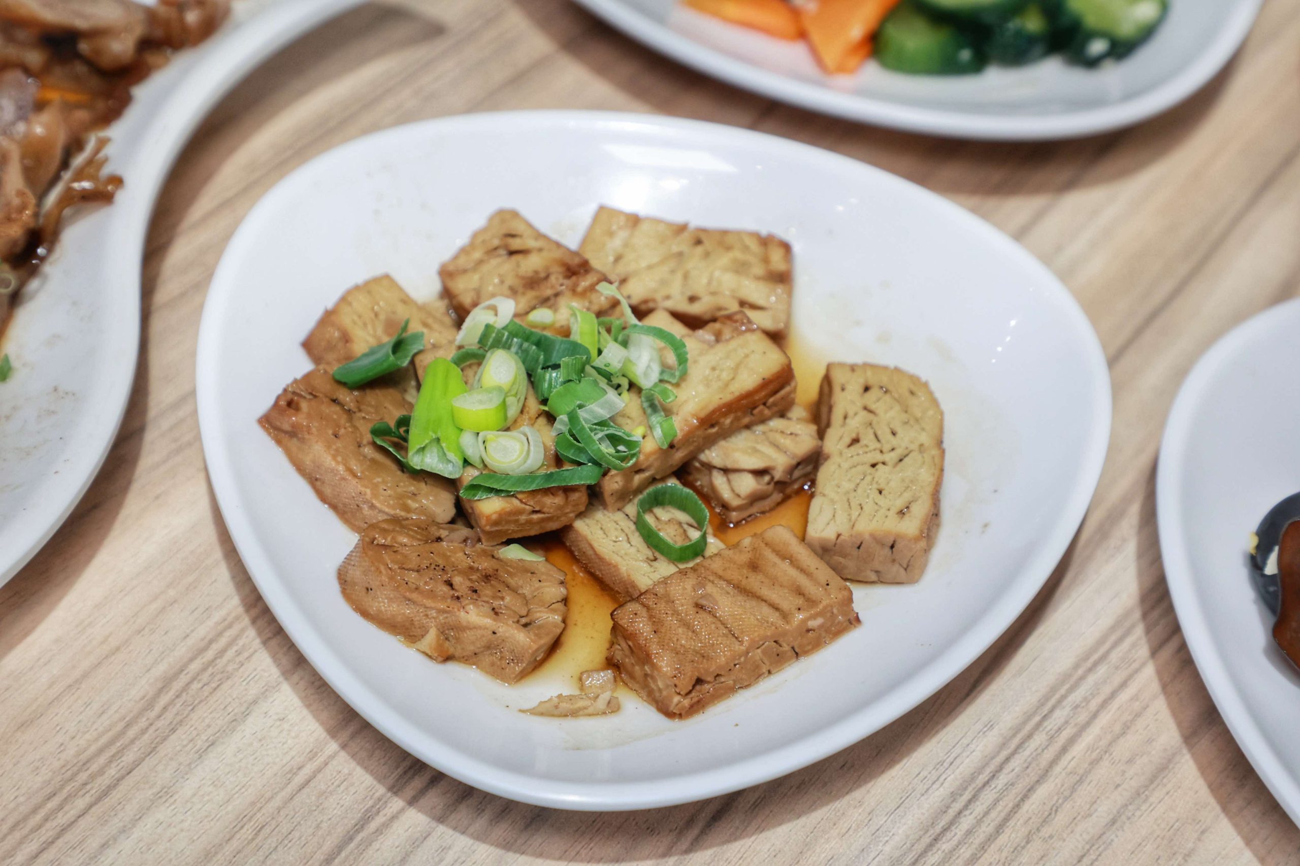 彰化美食陳家大小姐｜彰化市大埔路美食燉露湯料多實在.麵食.各樣功夫小菜～傳承古早味老手藝！