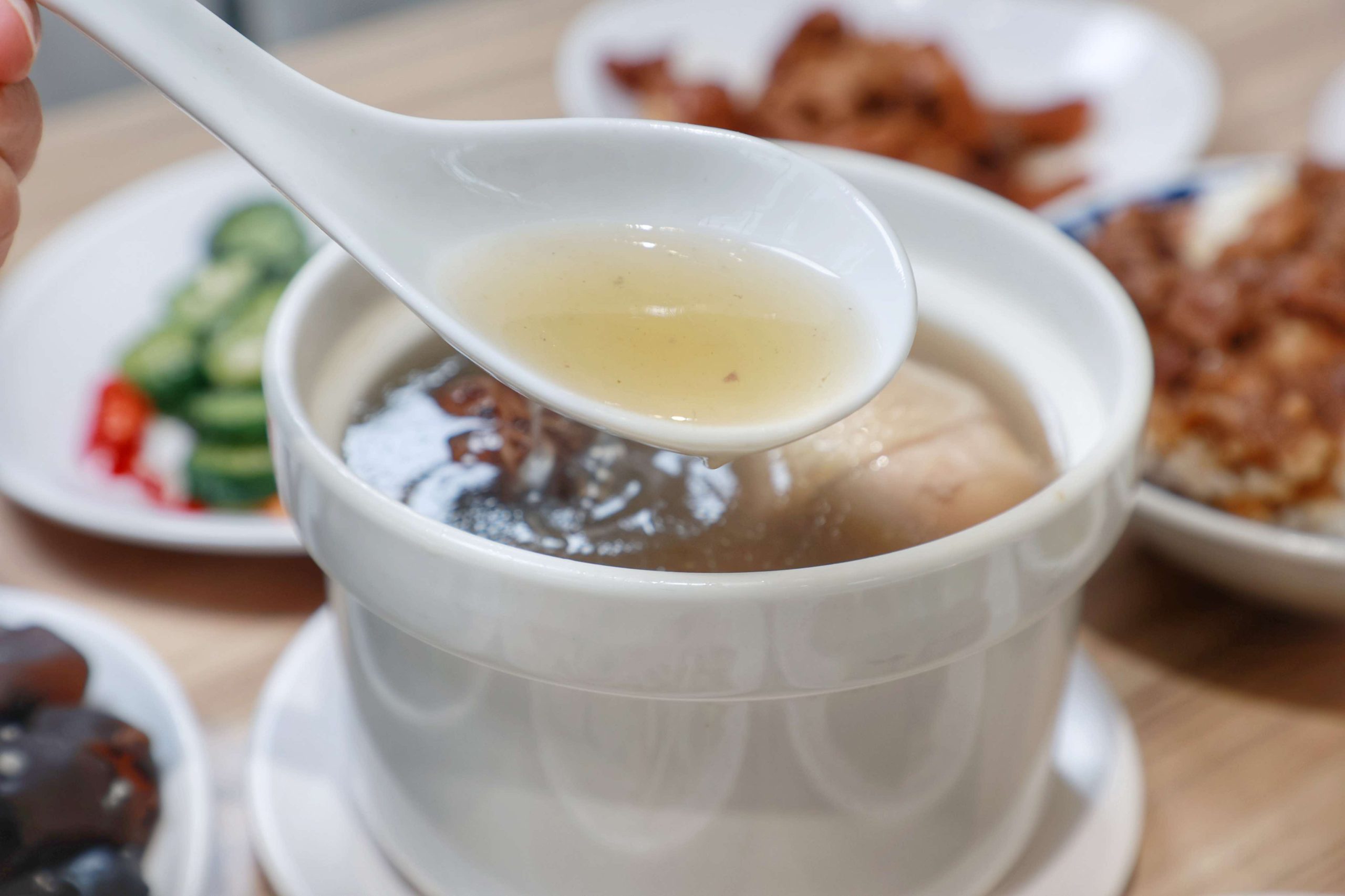 彰化美食陳家大小姐｜彰化市大埔路美食燉露湯料多實在.麵食.各樣功夫小菜～傳承古早味老手藝！