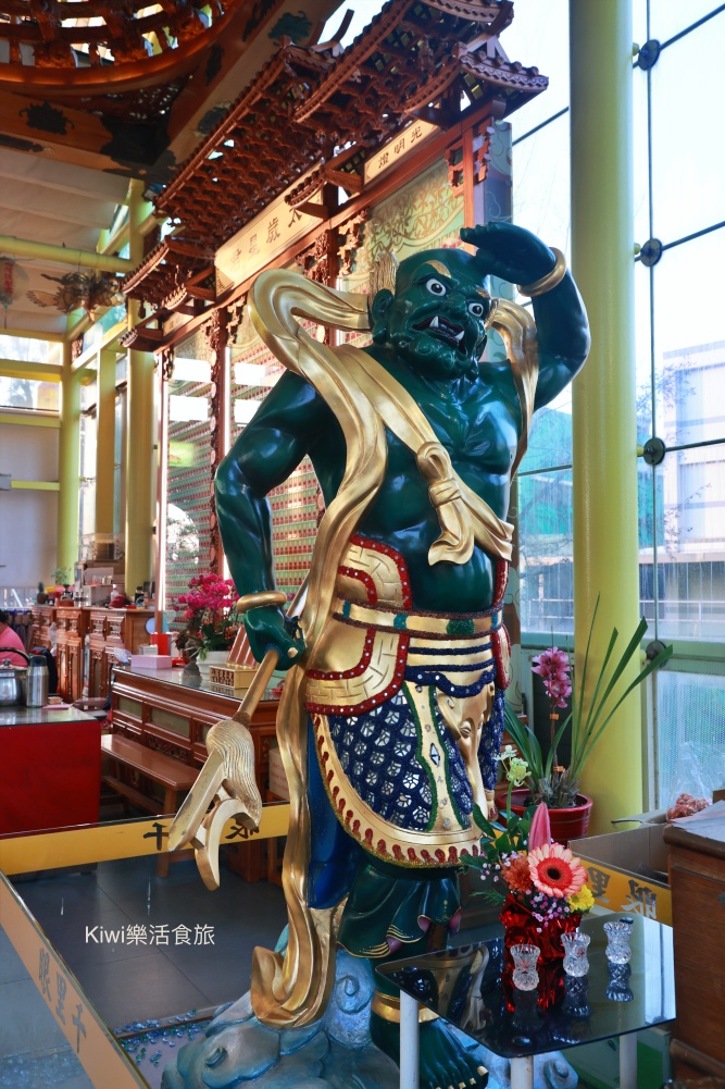 kiwi樂活食旅推薦鹿港景點台灣玻璃館.玻璃媽祖廟.鹿港玻璃工廠免門票觀光工廠.全台唯一玻璃媽祖廟.彰濱工業區裡景點