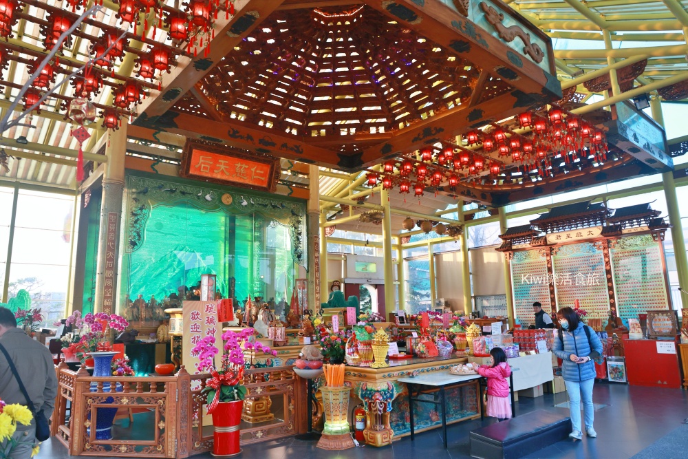 kiwi樂活食旅推薦鹿港景點台灣玻璃館.玻璃媽祖廟.鹿港玻璃工廠免門票觀光工廠.全台唯一玻璃媽祖廟.彰濱工業區裡景點