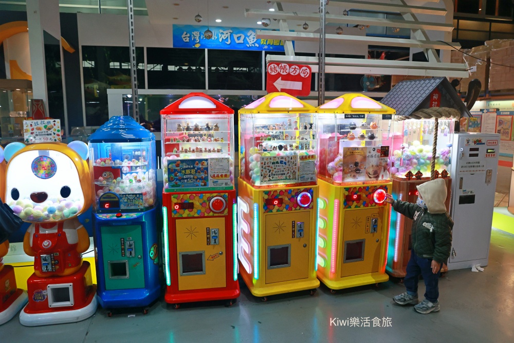 kiwi樂活食旅推薦鹿港景點台灣玻璃館.玻璃媽祖廟.鹿港玻璃工廠免門票觀光工廠.全台唯一玻璃媽祖廟.彰濱工業區裡景點