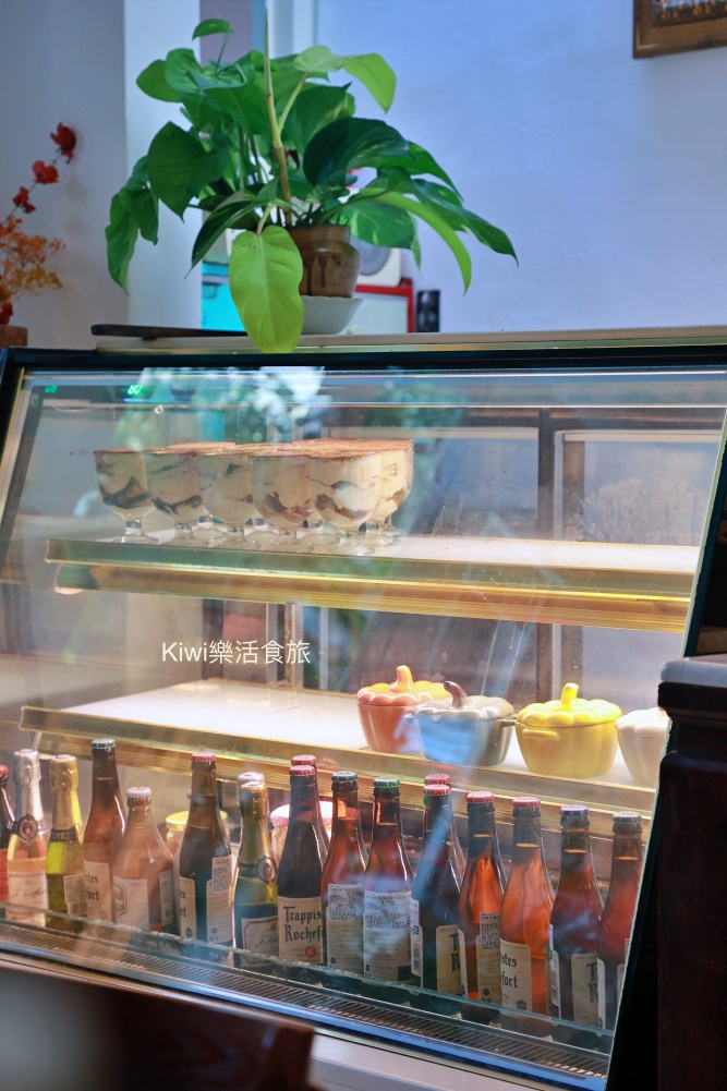 台南安平美食法國傳統手工甜品咖啡餐廳.kiwi樂活食旅部落客推薦台南美食必吃美食.安平甜點下午茶推薦.手工甜點.咖啡.近安平老街.安平樹屋景點