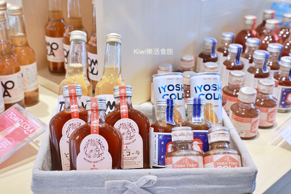 南投新景點日月町複合式商場|埔里日月潭最美的休息站,純白系韓風TSUTAYA BOOKSTORE.網美打卡熱點.南投超強隱藏景點美食~國六愛蘭出口交流道下 南投新景點推薦日月町複合式商場.南投埔里景點日月潭最美的休息站.純白系韓風TSUTAYA BOOKSTORE.網美打卡熱點.南投超強隱藏景點美食.南投美食.南投咖啡館.國六愛蘭出口交流道下.日式WIRED CAFE洋食餐廳.南投在地選品伴手禮.餐車市集.文創市集.加油站.充電站.南投伴手禮.埔里伴手禮.kiwi樂活食旅部落客推薦南投好吃好玩新景點