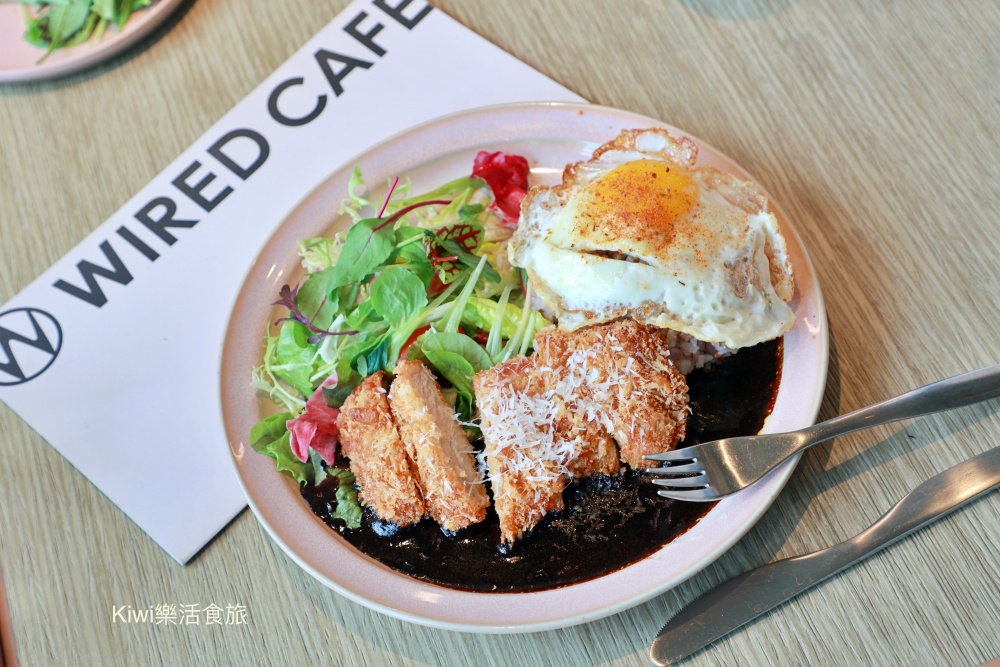 南投新景點日月町複合式商場|埔里日月潭最美的休息站,純白系韓風TSUTAYA BOOKSTORE.網美打卡熱點.南投超強隱藏景點美食~國六愛蘭出口交流道下 南投新景點推薦日月町複合式商場.南投埔里景點日月潭最美的休息站.純白系韓風TSUTAYA BOOKSTORE.網美打卡熱點.南投超強隱藏景點美食.南投美食.南投咖啡館.國六愛蘭出口交流道下.日式WIRED CAFE洋食餐廳.南投在地選品伴手禮.餐車市集.文創市集.加油站.充電站.南投伴手禮.埔里伴手禮.kiwi樂活食旅部落客推薦南投好吃好玩新景點