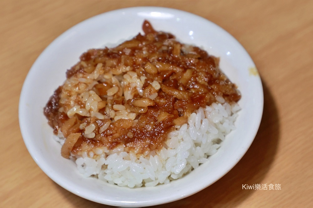 台中鬍鬚張魯肉飯公益店｜台中南屯便當推薦魯肉飯、套餐、燉湯