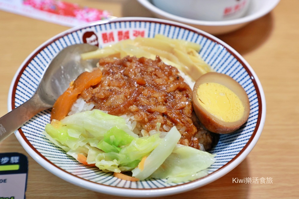 台中鬍鬚張魯肉飯公益店｜台中南屯便當推薦魯肉飯、套餐、燉湯