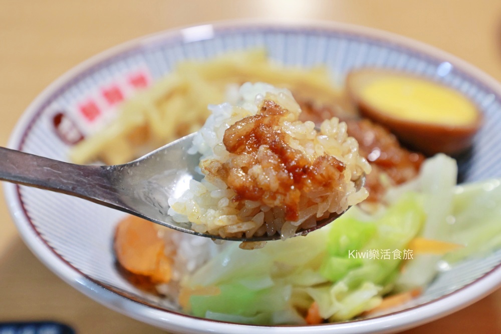 台中鬍鬚張魯肉飯公益店｜台中南屯便當推薦魯肉飯、套餐、燉湯