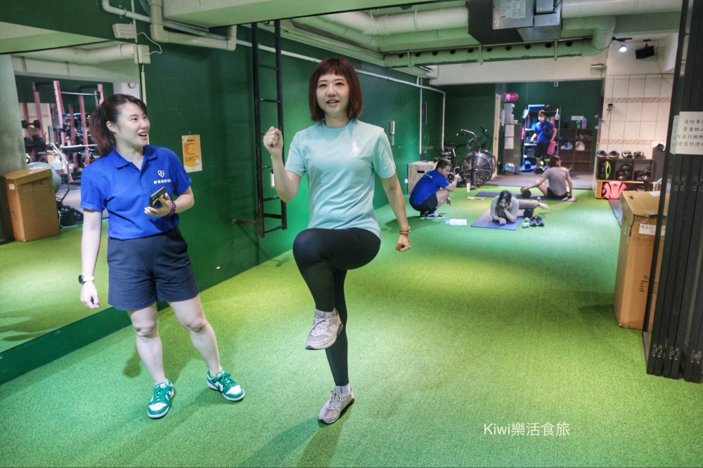 想找女性友善健身房?評價口碑最好的台南健身房.愛健身x動動好適能運動中心x好漾運動空間x倍速運動 台南健身房.台南北區健身房.台南女性 健身房.台南健身推薦不綁約.單堂教練課費用低.一對一教學.個人專屬健身課表.專屬健身教練.kiwi樂活食旅推薦台南運動健身