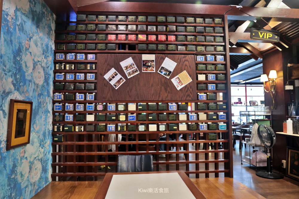 台中華泰咖啡|台中中區美食老派咖啡廳,日式簡餐、曼巴咖啡塞風煮壺出爐!近第二市場周邊美食 kiwi樂活食旅部落客推薦台中華泰咖啡.台中中區美食老派咖啡廳.日式簡餐.曼巴咖啡塞風煮壺出爐.近第二市場周邊美食.台中簡餐.台中咖啡.台中美食